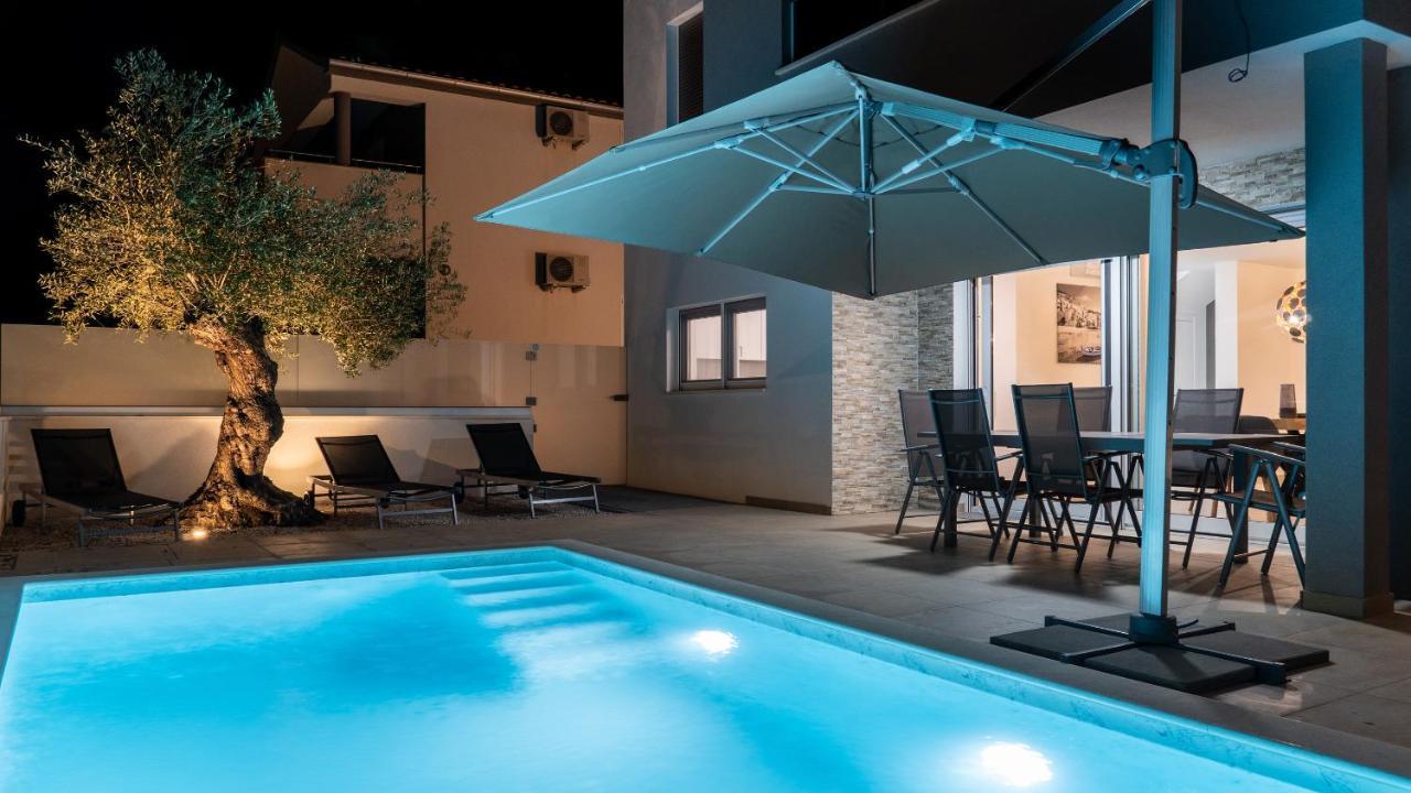 Villa Dea - Dein Rueckzugsort Am Meer Mit Beheiztem Pool Vrsi Exteriör bild