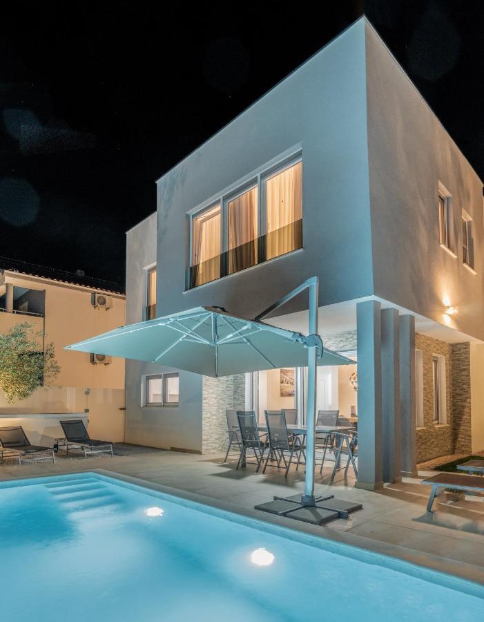 Villa Dea - Dein Rueckzugsort Am Meer Mit Beheiztem Pool Vrsi Exteriör bild