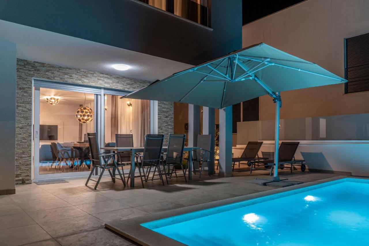 Villa Dea - Dein Rueckzugsort Am Meer Mit Beheiztem Pool Vrsi Exteriör bild