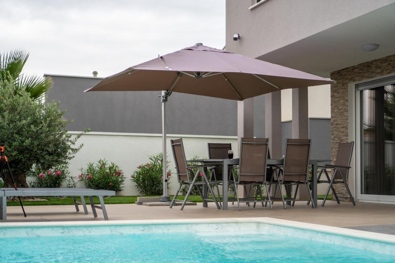 Villa Dea - Dein Rueckzugsort Am Meer Mit Beheiztem Pool Vrsi Exteriör bild