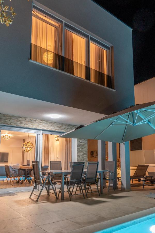 Villa Dea - Dein Rueckzugsort Am Meer Mit Beheiztem Pool Vrsi Exteriör bild