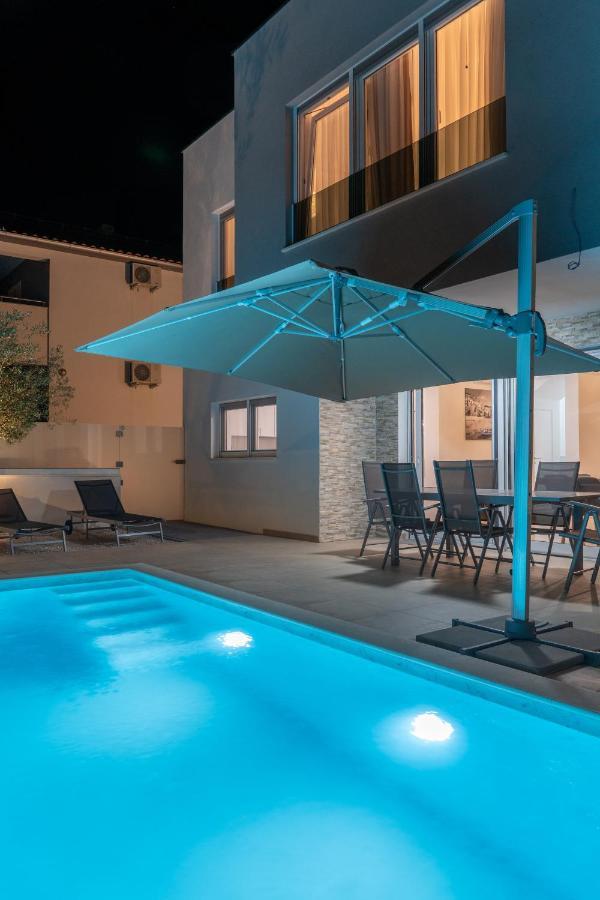 Villa Dea - Dein Rueckzugsort Am Meer Mit Beheiztem Pool Vrsi Exteriör bild