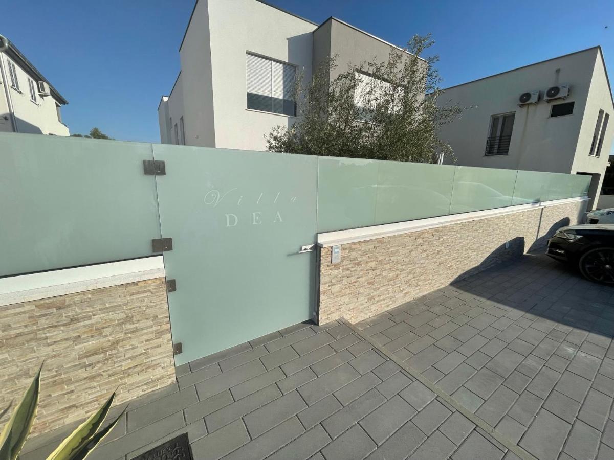 Villa Dea - Dein Rueckzugsort Am Meer Mit Beheiztem Pool Vrsi Exteriör bild